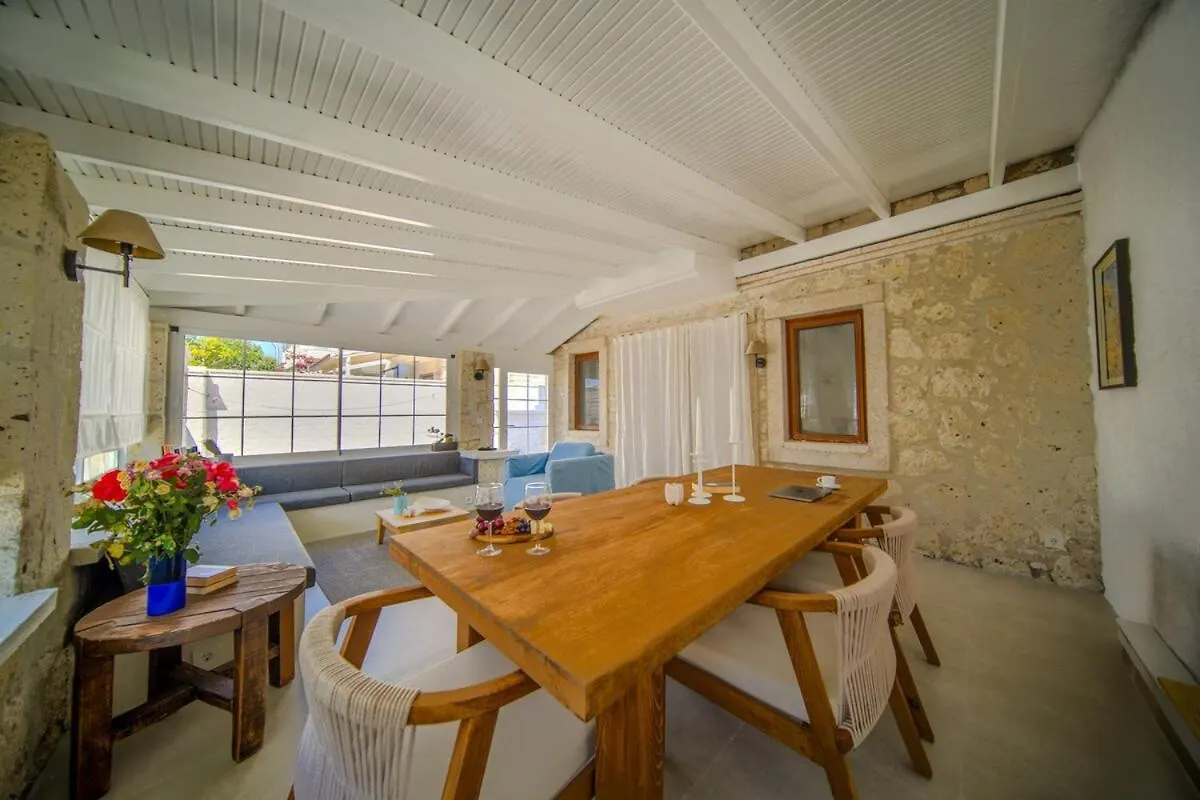Alacati'Da Saunali Jakuzili Villa Çeşme