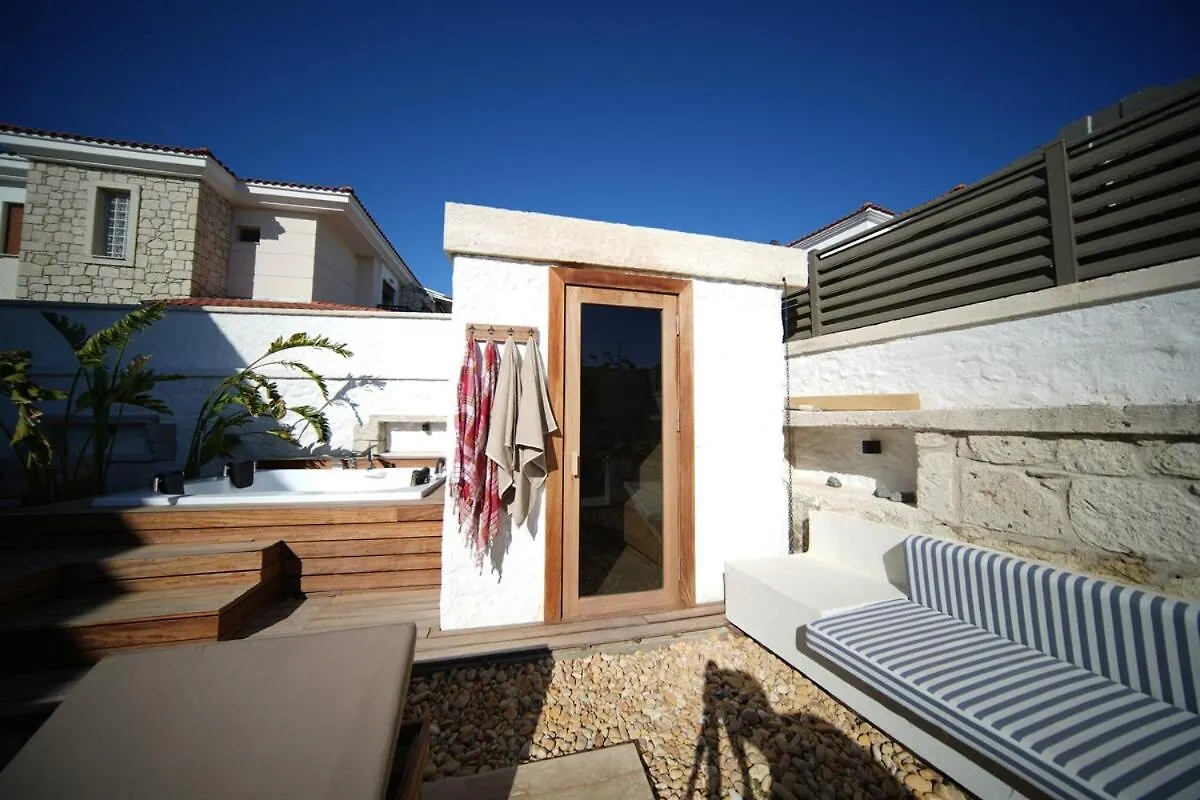 Alacati'Da Saunali Jakuzili Villa Çeşme